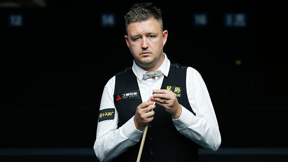 Stunning Kyren Wilson misses risky no-look 97 break