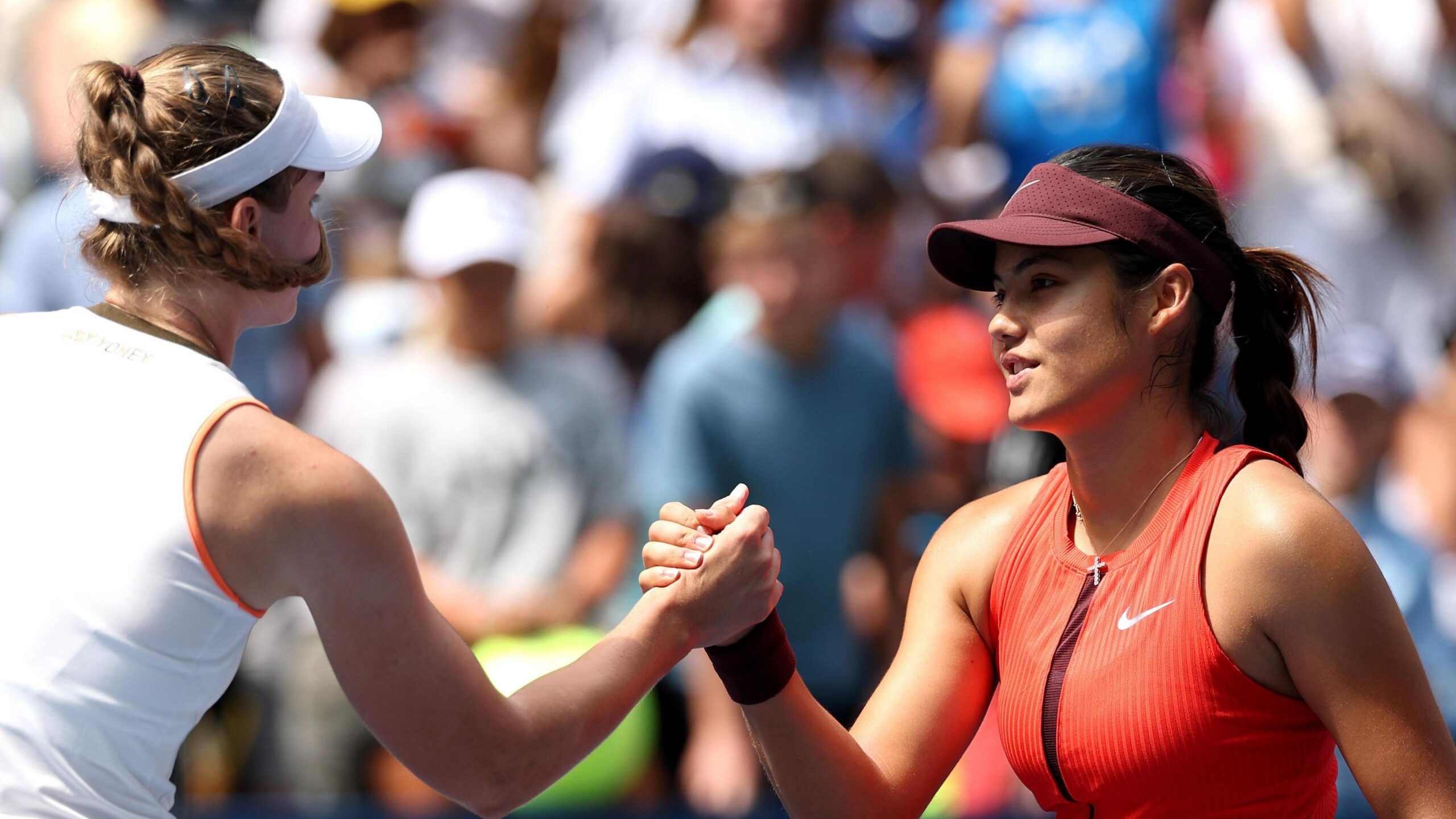 Raducanu’s Top Coach Tactics to Crush Tennis Rivals