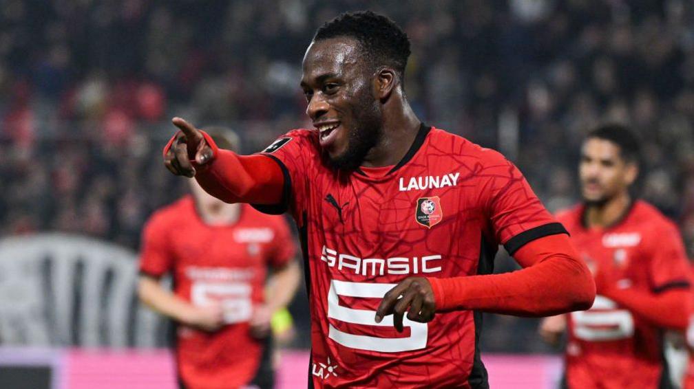 Kalimuendo signing takes Forest spending to £140m