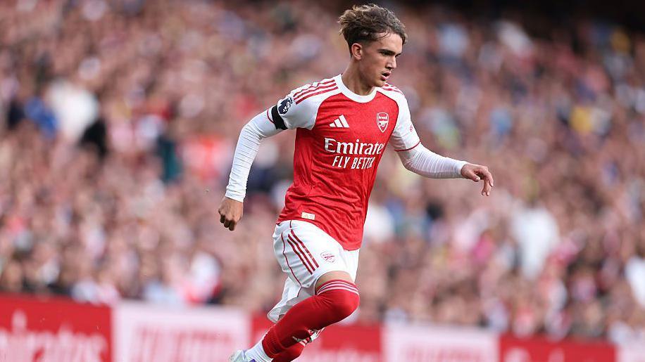 Safeguarding, GCSEs & famous mentor – Arsenal’s plans for teen star Dowman