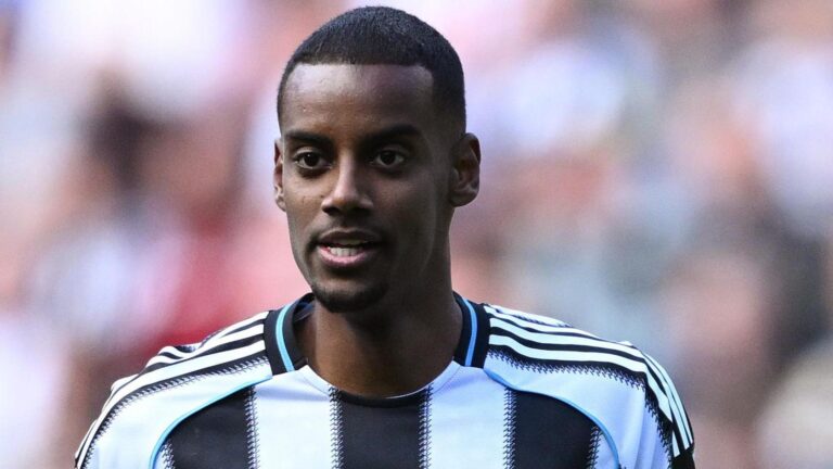 Liverpool abandons stunning Isak deal after risky Newcastle rejection