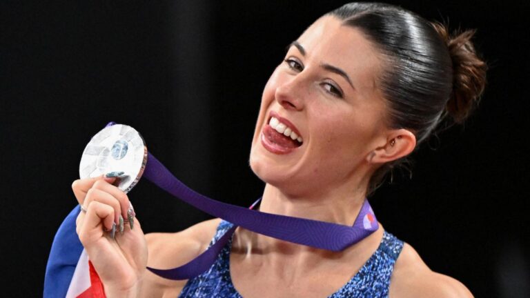 Stunning Hunt’s Silver: An Effortless Win at Worlds