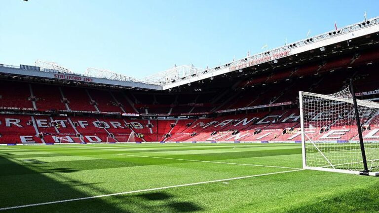 Stunning Manchester United Record Revenue Despite Struggles