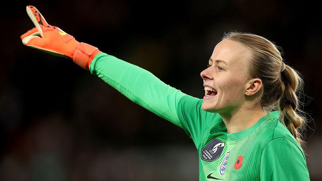 Hampton: Stunning Defense After Unacceptable Earps Comments