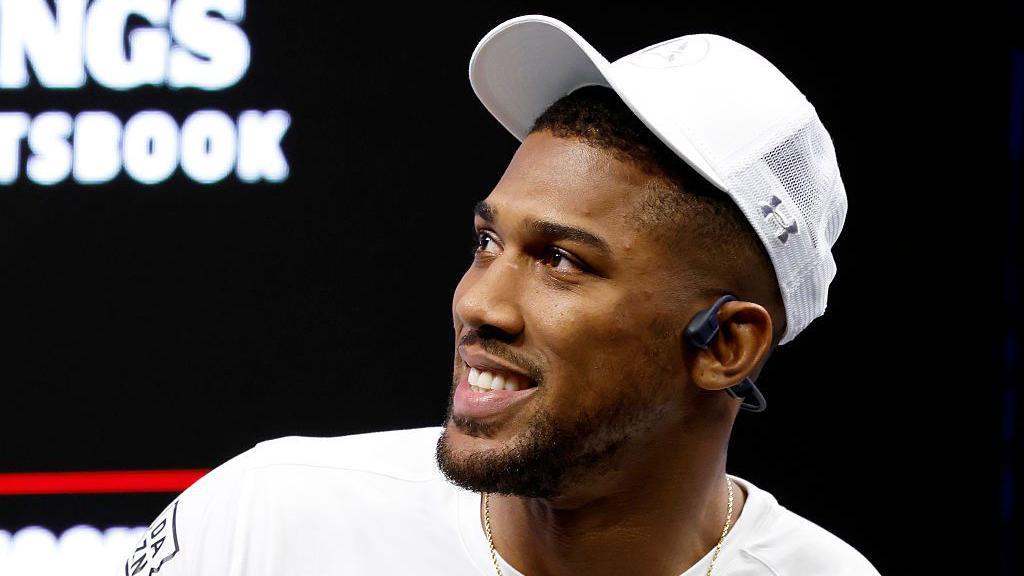 Anthony Joshua vs Jake Paul Fight 2025: AJ Vows to ‘Stomp All Over’ YouTube Star in Miami Heavyweight Clash