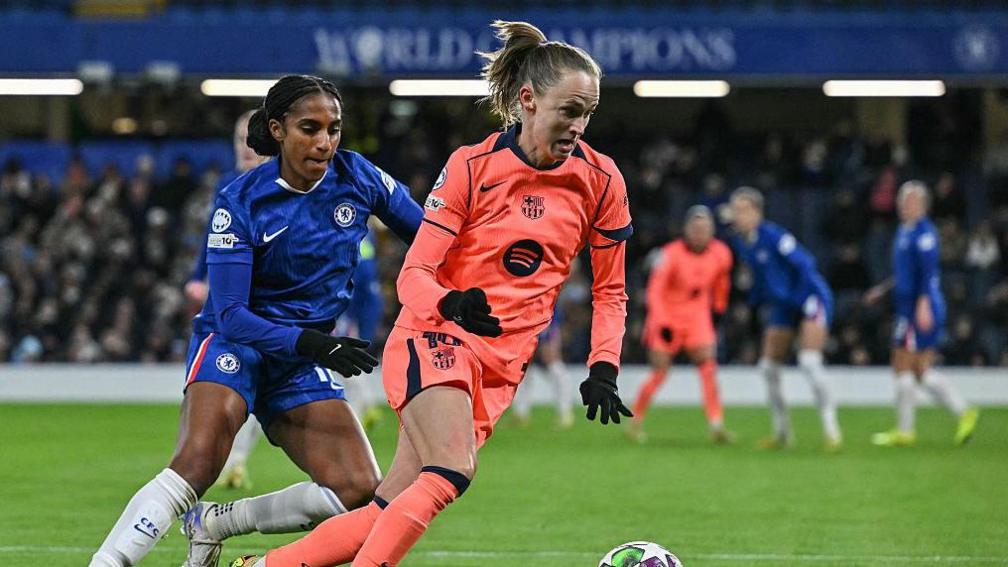 Chelsea 1-1 Barcelona Women’s Champions League 2025: Blues Dominate but Draw Leaves Title Hopes Hanging