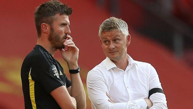 Michael Carrick and Ole Gunnar Solskjaer Emerge as Frontrunners for Manchester United Caretaker Role