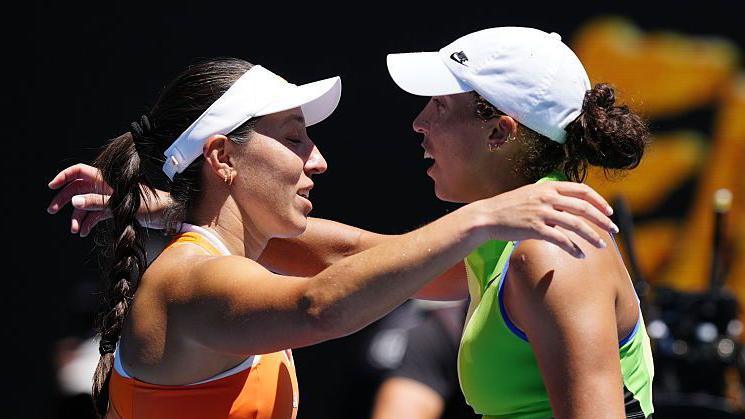 Jessica Pegula Ends Madison Keys’ Australian Open Title Defence with Straight-Sets Win and Settles Playful Apple Pie Bet