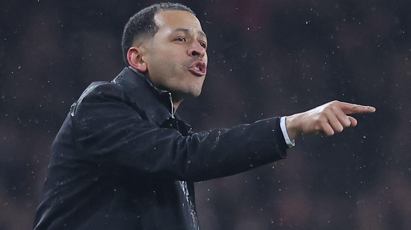 Liam Rosenior’s Outburst: Did Arsenal Disrespect Chelsea During Carabao Cup Warm-Up?