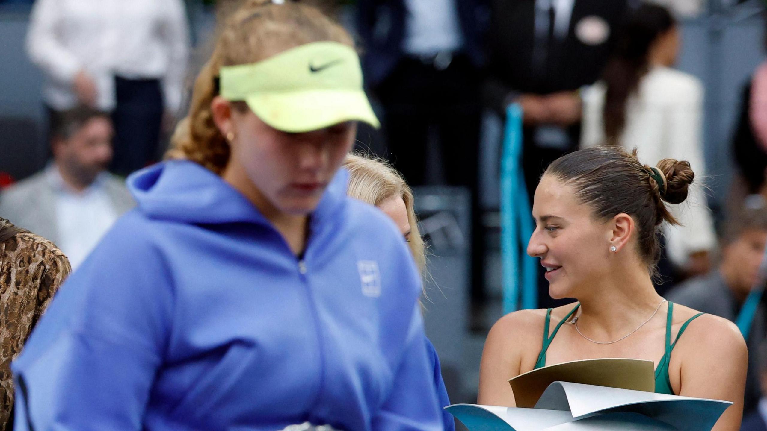 French Open Semi-Finals: Ukraine-Russia Conflict Casts Shadow Over Roland Garros