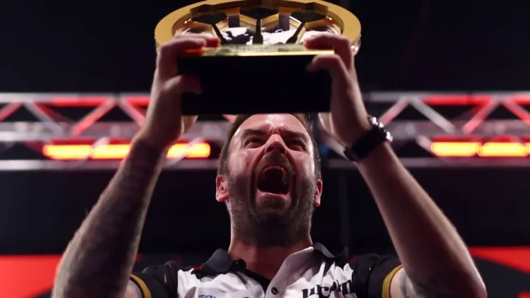 Smith Wins World Series of Darts Finals with Dominant Display Over Price in Amsterdam