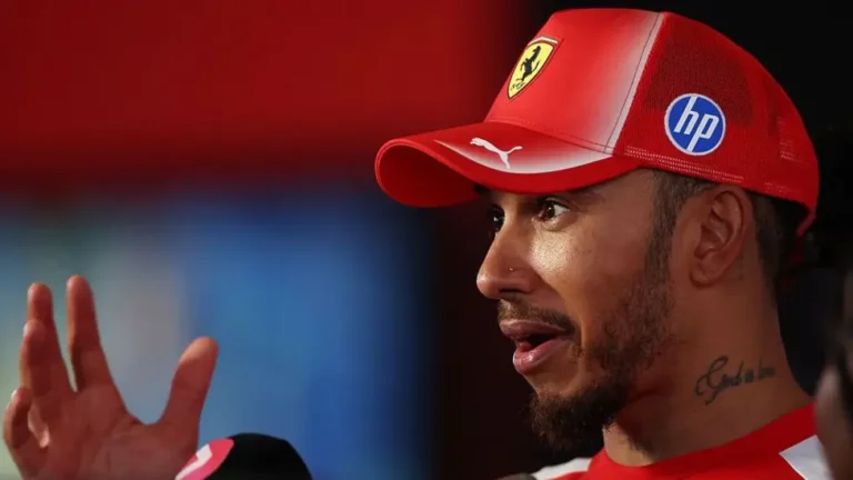 Hamilton Bemused After Glitch Turns F1 into ‘Lego Race’ at Bahrain GP