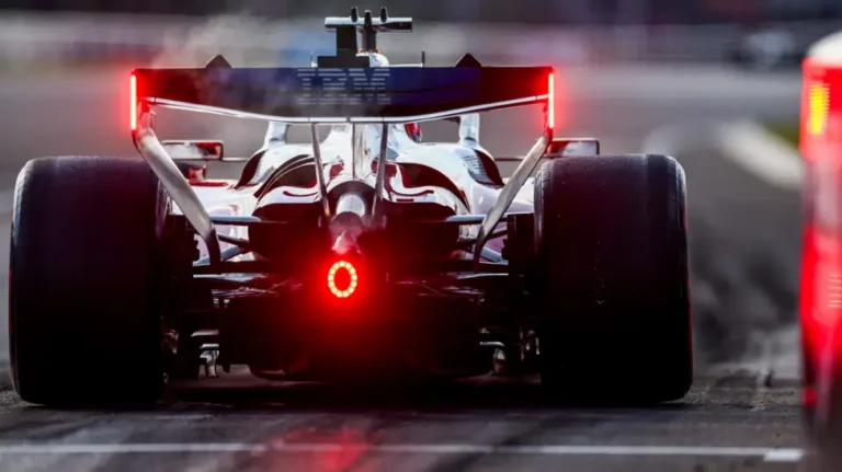 Simpler, Cheaper Hybrid V8s Proposed for Next F1 Rules