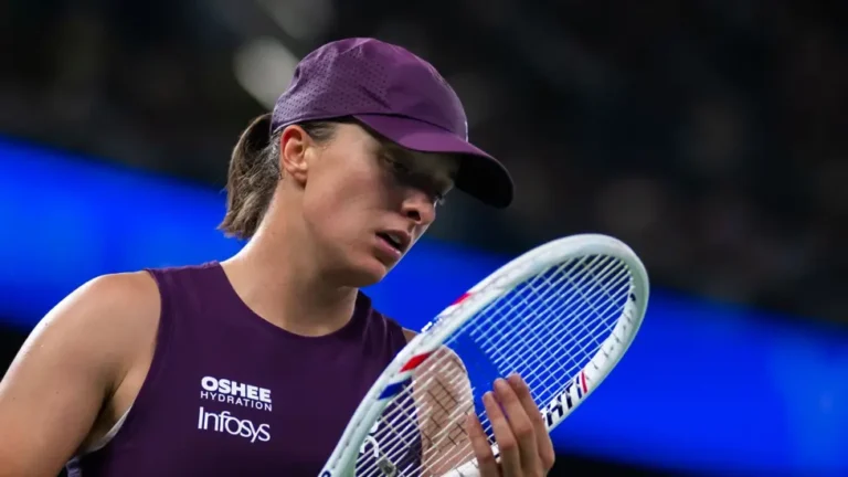 Swiatek Ends ‘Most Demanding’ Season of Career After Injury Forces Early Finish